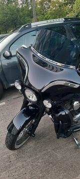 Harley-Davidson FLHX "Street Glide" - CHOPPER