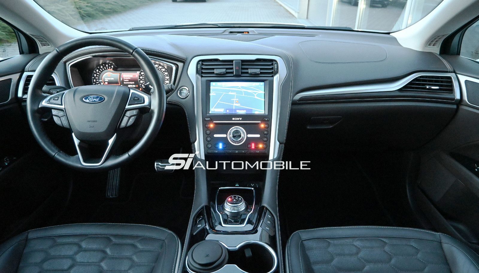 Fahrzeugabbildung Ford Mondeo 2.0 D Vignale Turnier Allrad °AHK°STHZG°