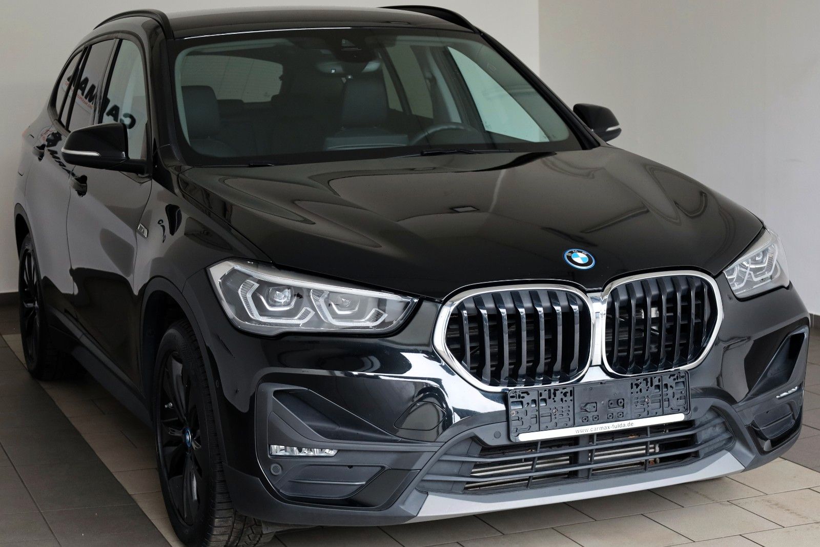 Fahrzeugabbildung BMW X1 xDrive 25e Advantage,Leder,Navi,HUD,Kamera,SH