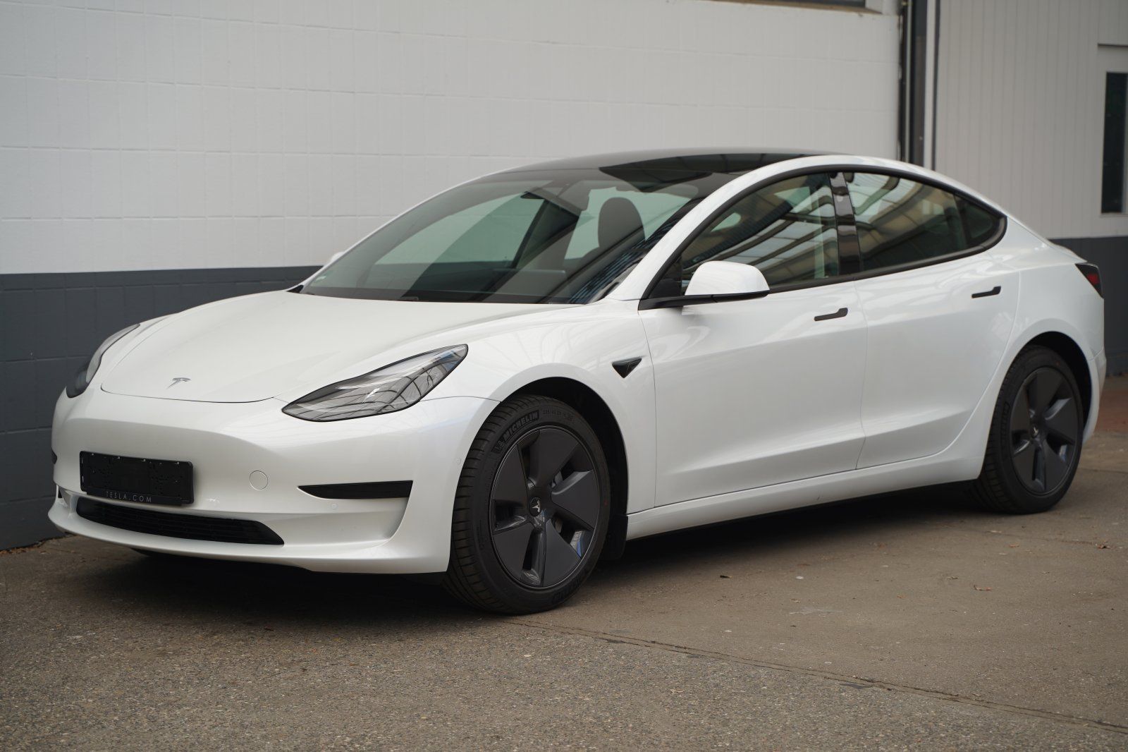 TESLA Model 3 Standard Range + *AHK*Mwst. ausweisbar*