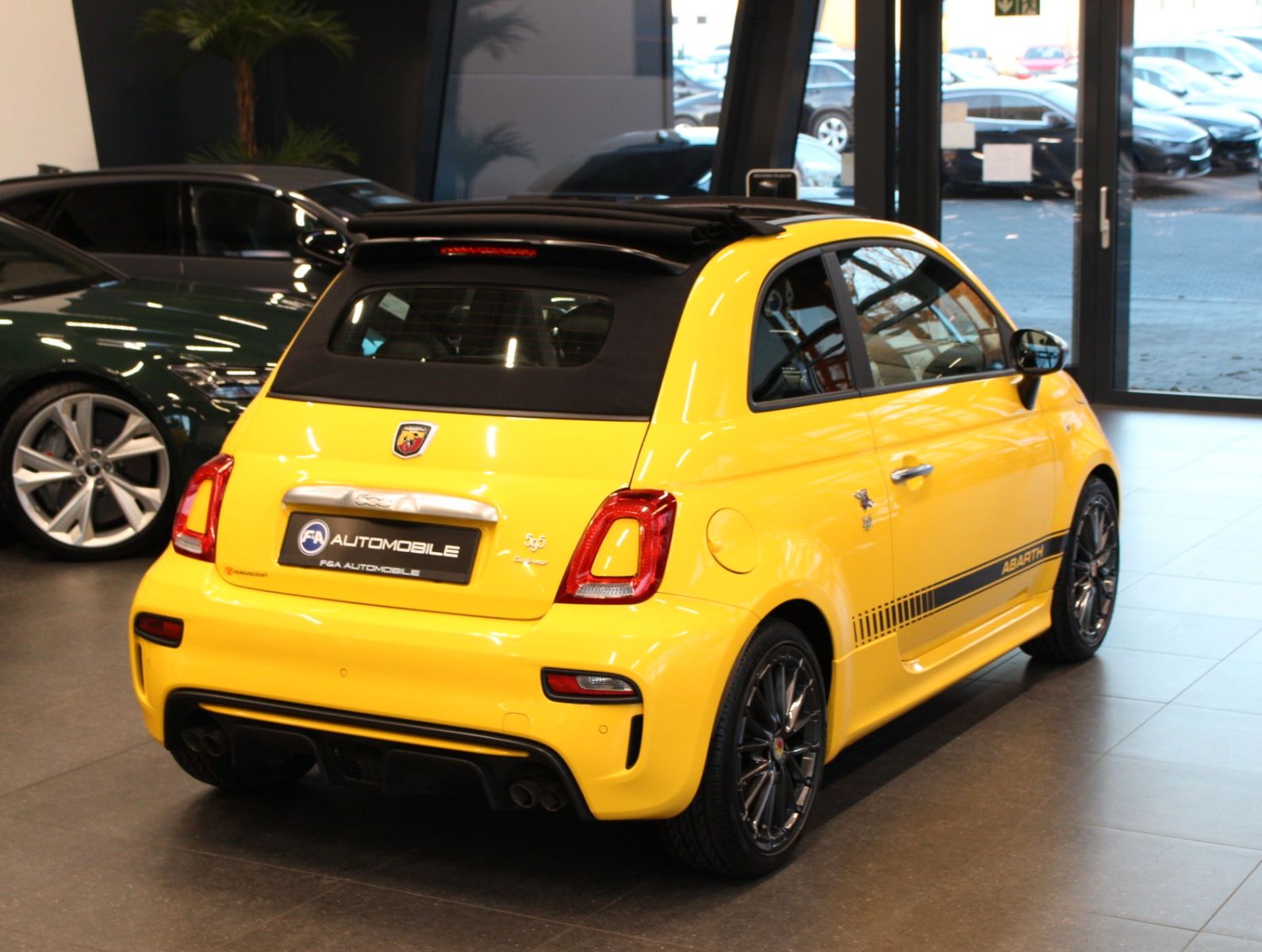 Fahrzeugabbildung Abarth 500 Cabrio 595 C Turismo 2.Hand+Navi+PDC+DAB