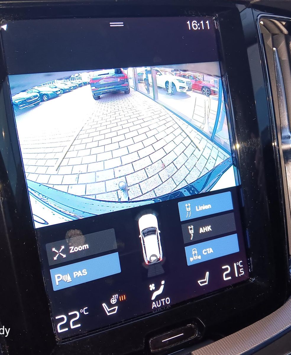 Fahrzeugabbildung Volvo XC60 B4 Diesel Plus Dark 'AHK'