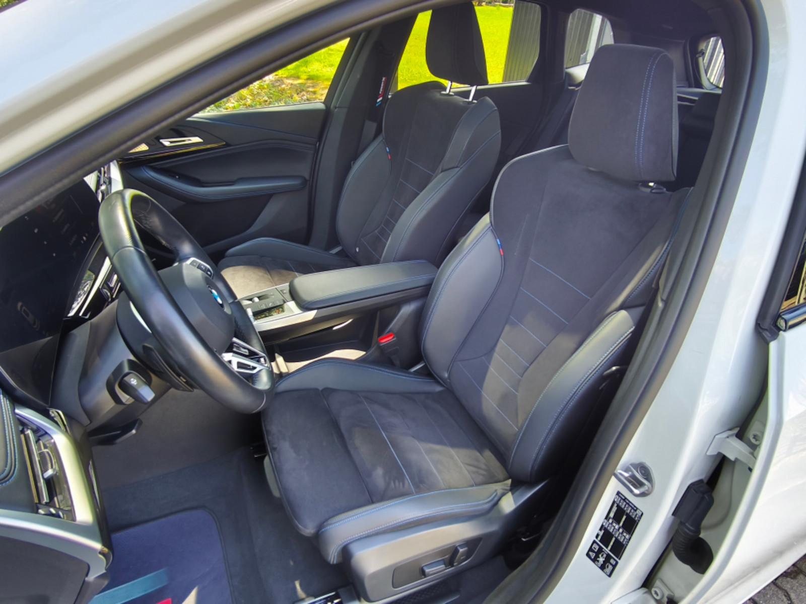 BMW 223 i xDrive*M-Sport*AHK*LED*Pano*Navi*Kamera*
