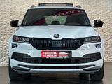 Skoda Karoq 2.0TSI SPORTLINE 4x4* LED#AHK#PANO#SH#KEYL - Skoda Karoq mit Schiebedach