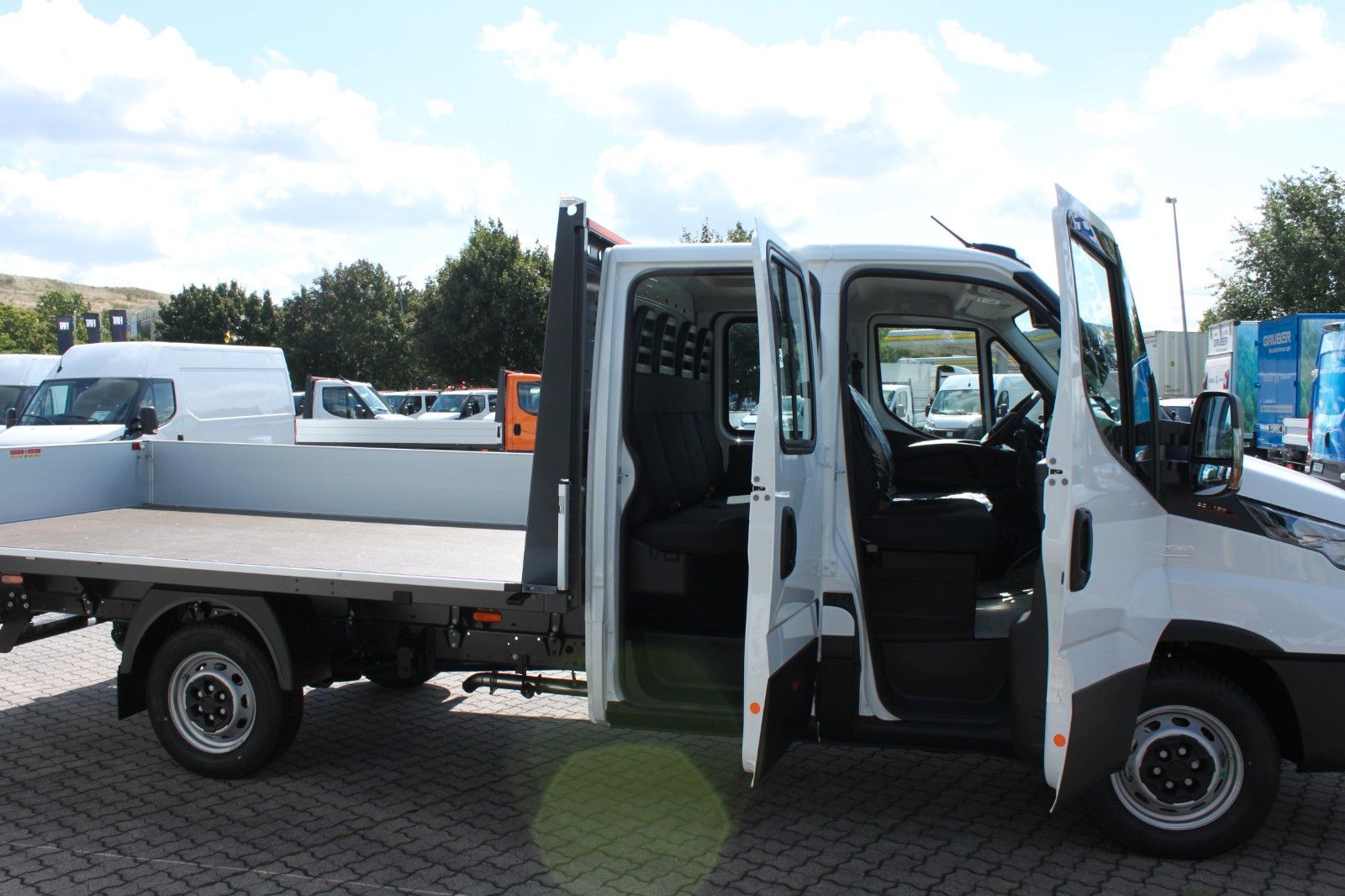 Fahrzeugabbildung Iveco Daily 35S18H D