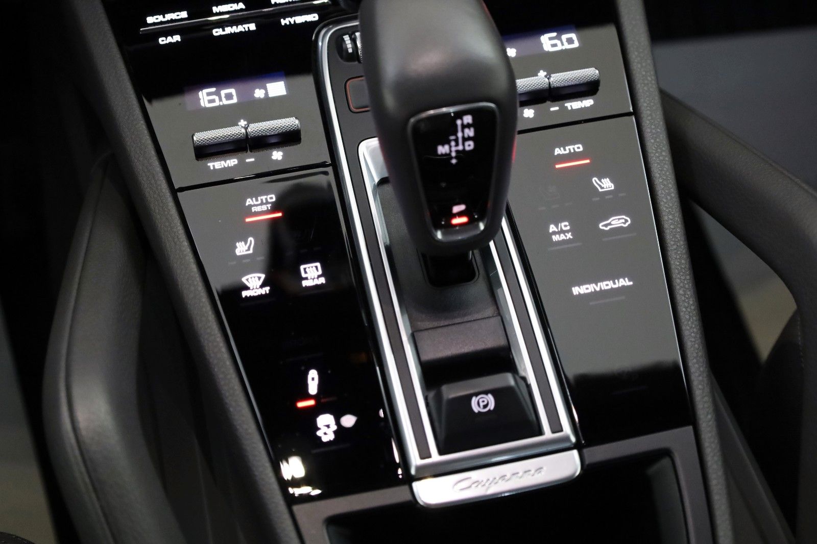 Fahrzeugabbildung Porsche Cayenne E-Hybrid,Leder,Navi,LED,SH,360Kame SR+WR
