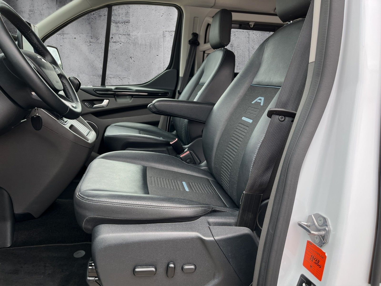 Fahrzeugabbildung Ford 320 L2 MHEV *StHzg*Sperrdiff*