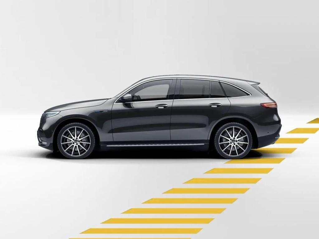 Mercedes-Benz EQC 400 4M AMG HUD SD 360° KAMERA DISTRO MULTIB