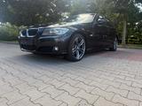 BMW 320 Baureihe 3 Lim. 320d xDrive - BMW 320 aus 2010: 320d