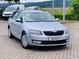 Skoda Octavia Combi Elegance - Skoda Octavia aus 2013