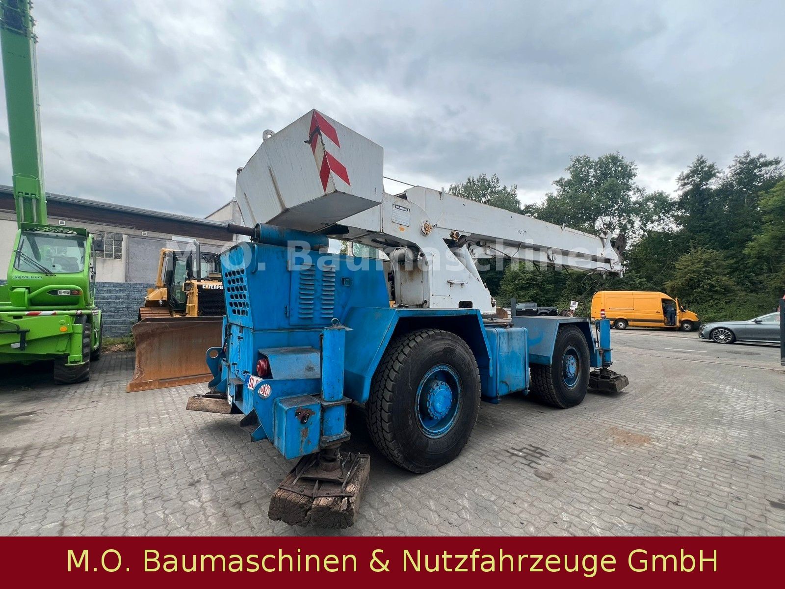 Fahrzeugabbildung Grove Kran / 30T / Waage /