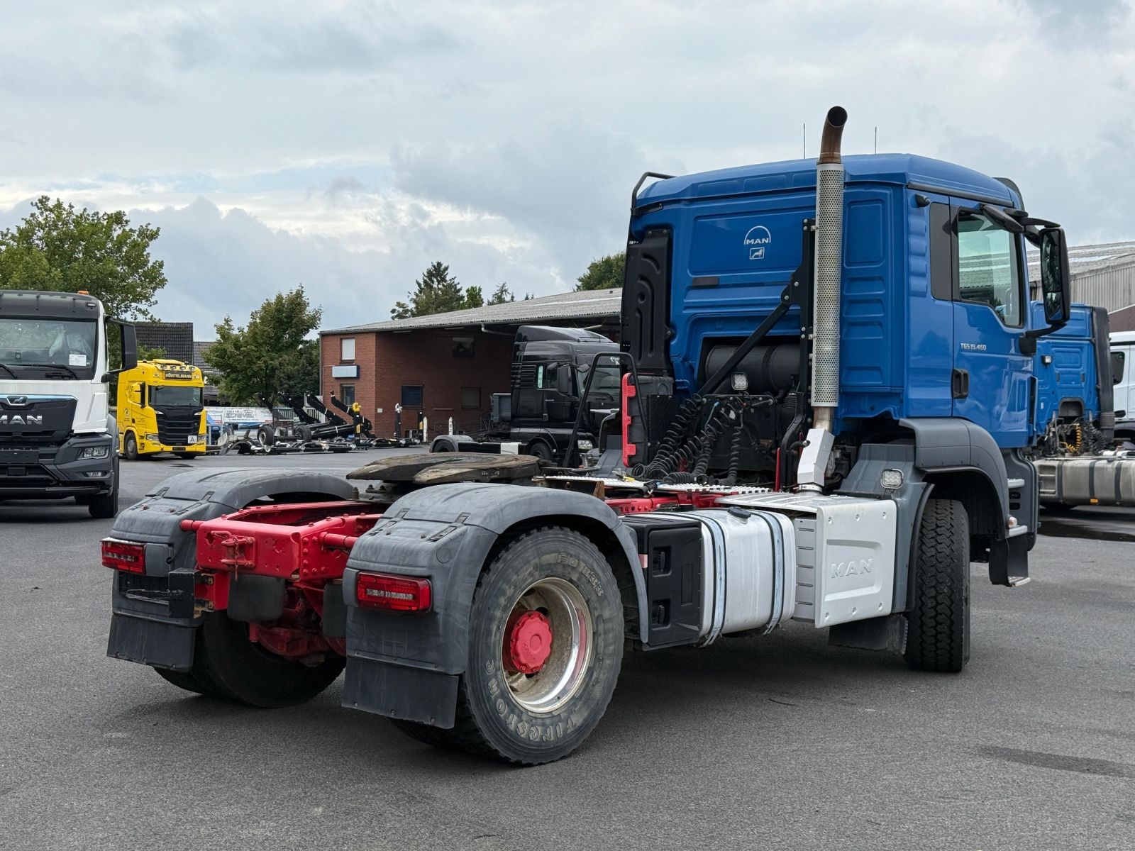 Fahrzeugabbildung MAN TGS 18.460 4x4H BLS SZM mit Hydrauliksystem