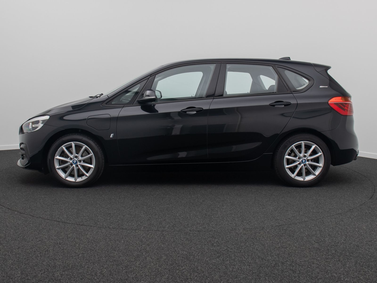 Fahrzeugabbildung BMW 225xe iPerf  Active Tourer Navi Geschwindig Touc