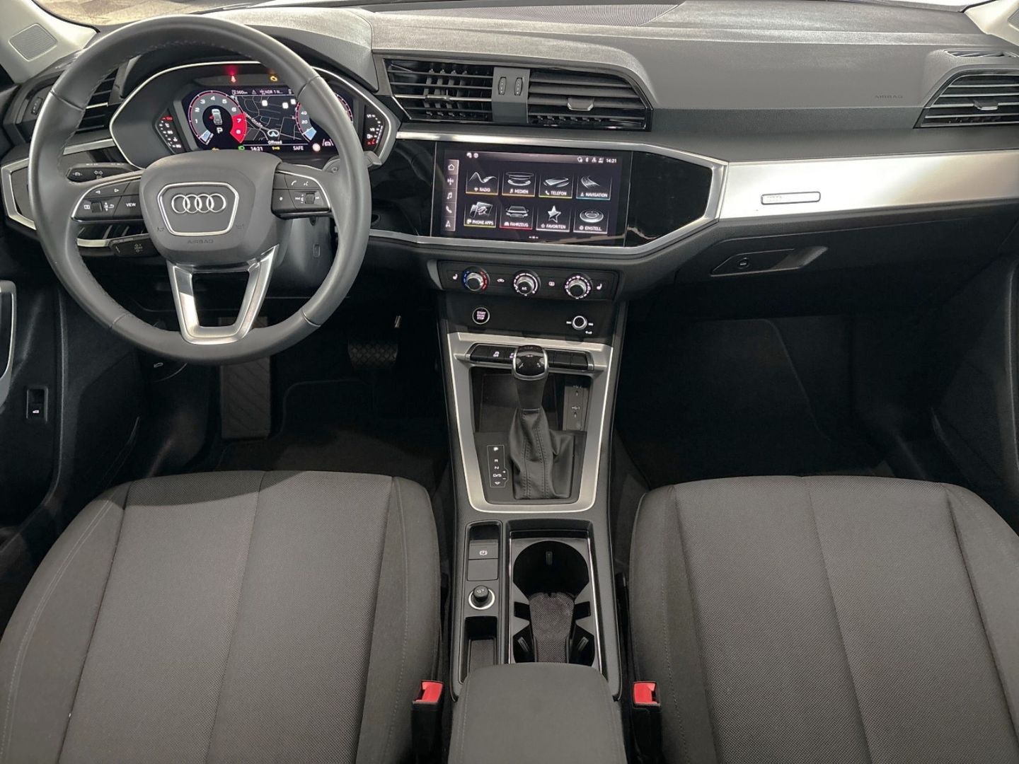 Audi Q3 35 TFSI S-tronic advanced NAVI DAB LED PANO-D foto 8