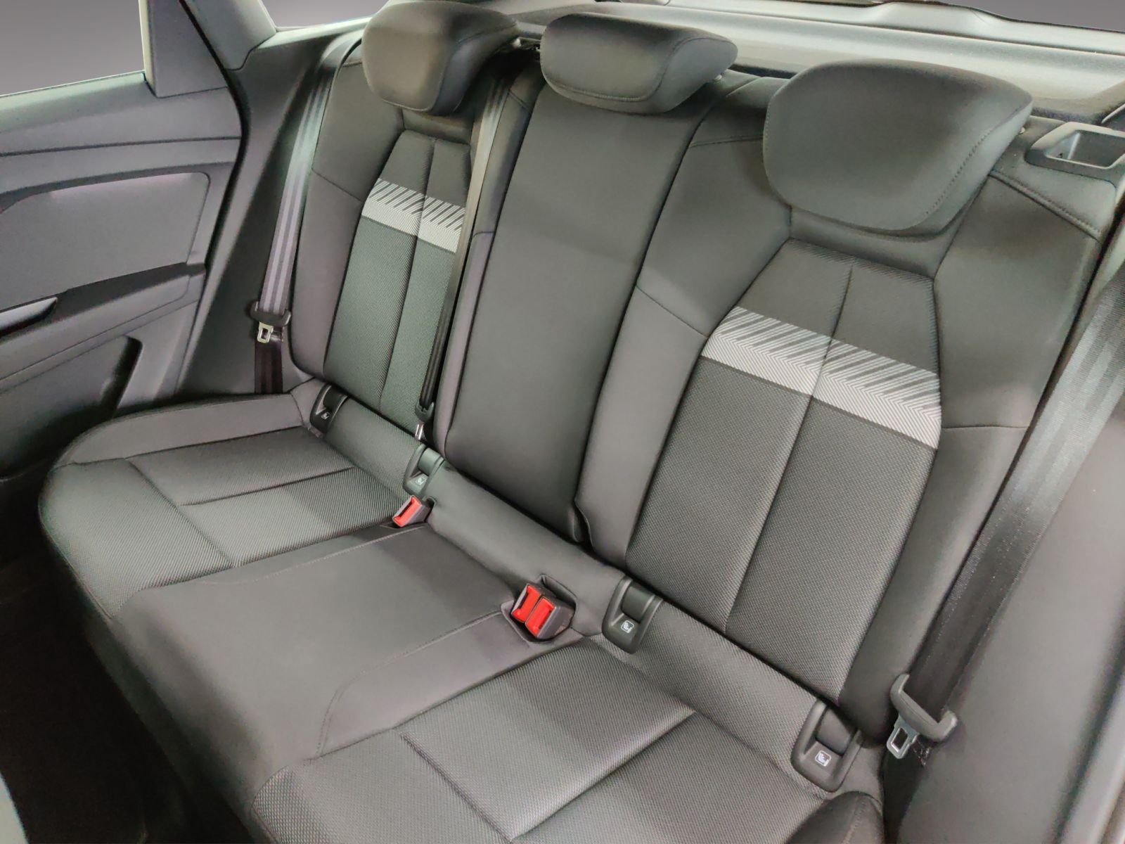 Audi Q4 e-tron - Bild 14