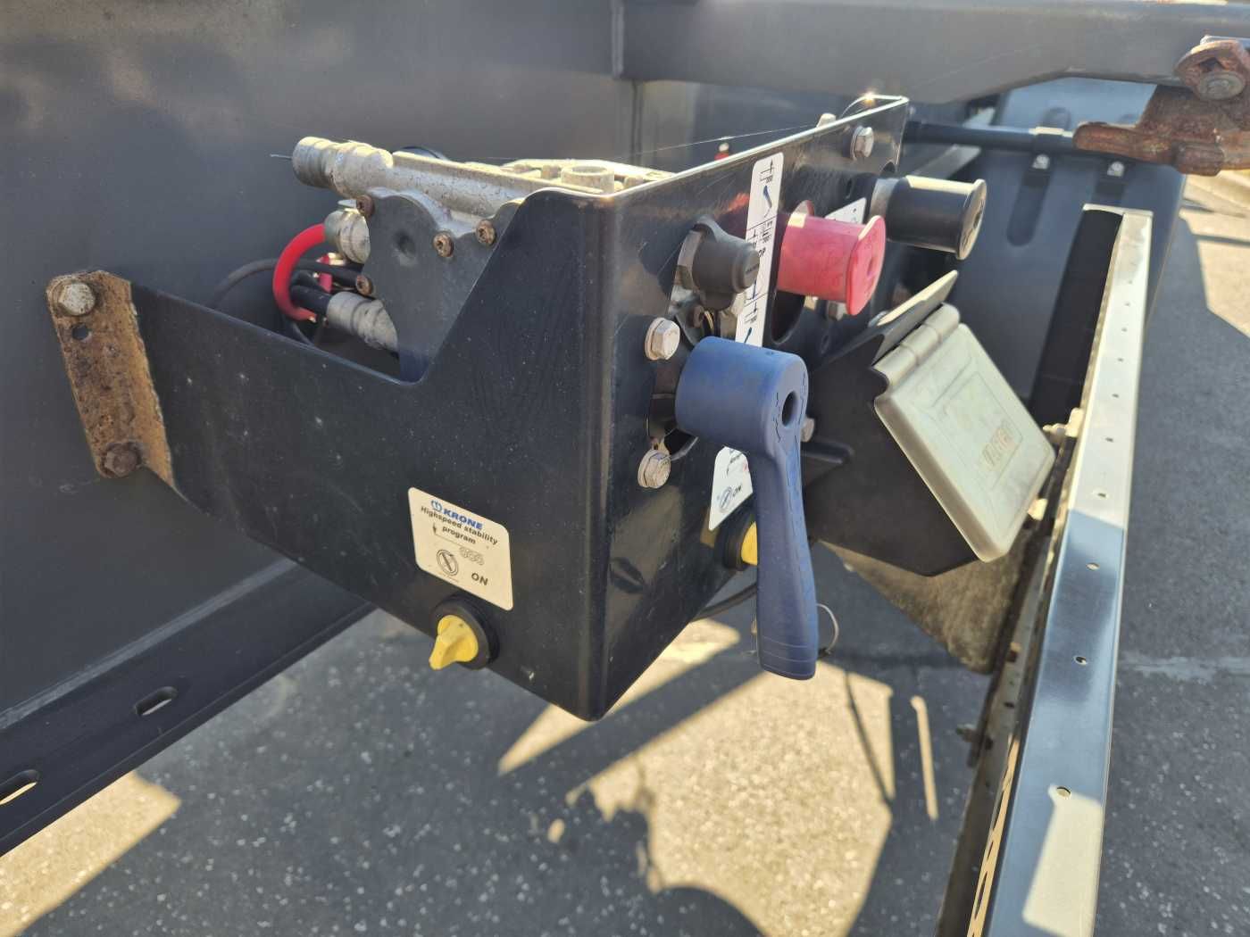 Fahrzeugabbildung Krone SD BDF BPW-Achsen Liftachse mitte Container