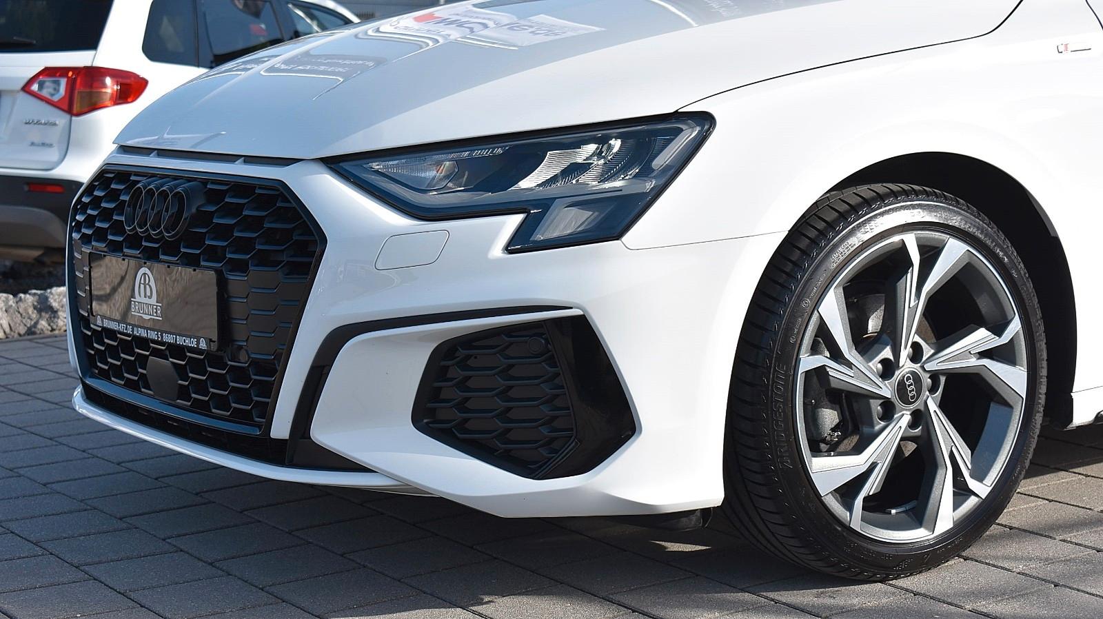 Audi A3 Limousine 35 TFSI S line 1. Hand !!