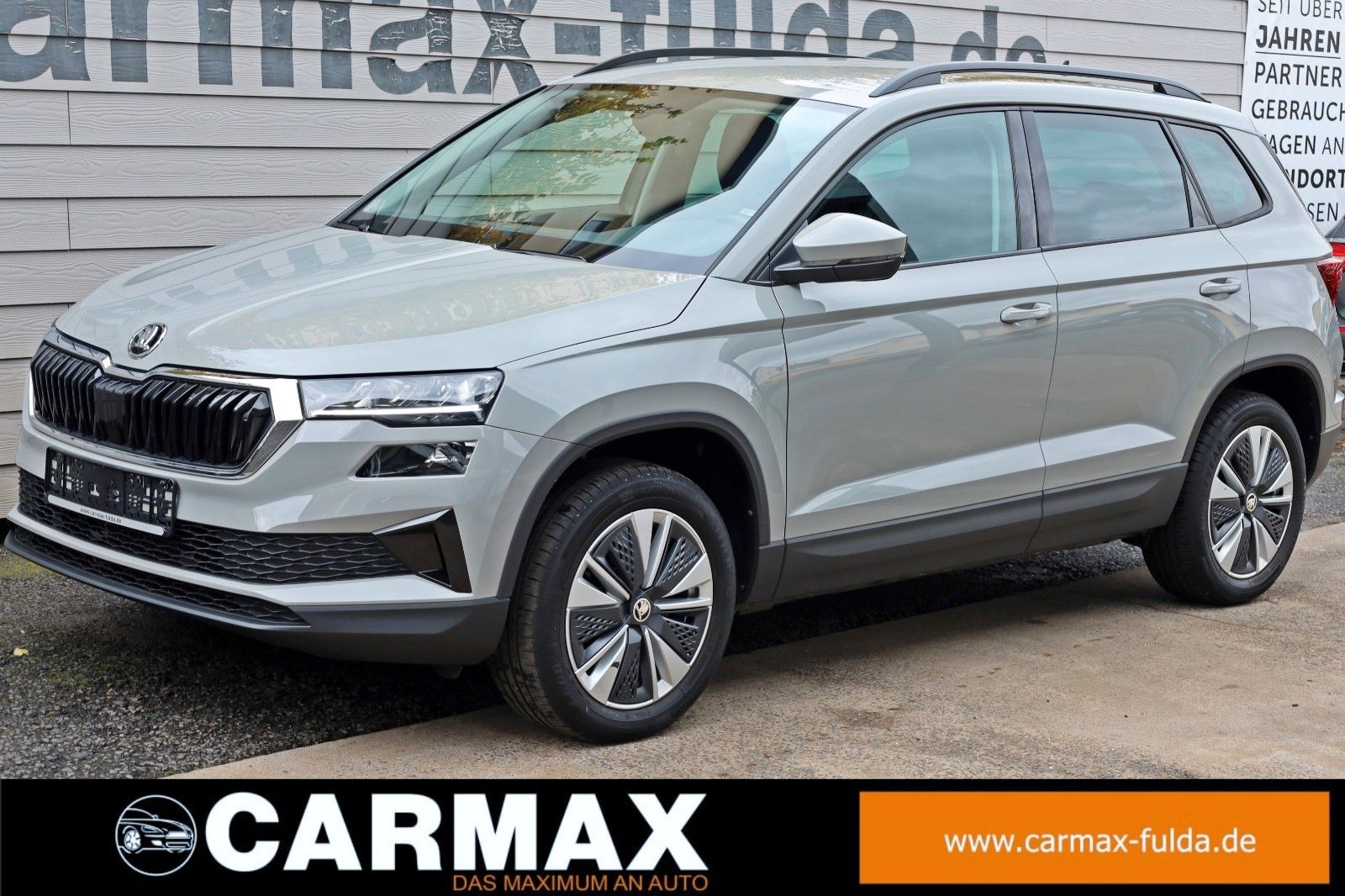 Fahrzeugabbildung SKODA Karoq Ambition,Navi,PDc,8 fach Alräder!