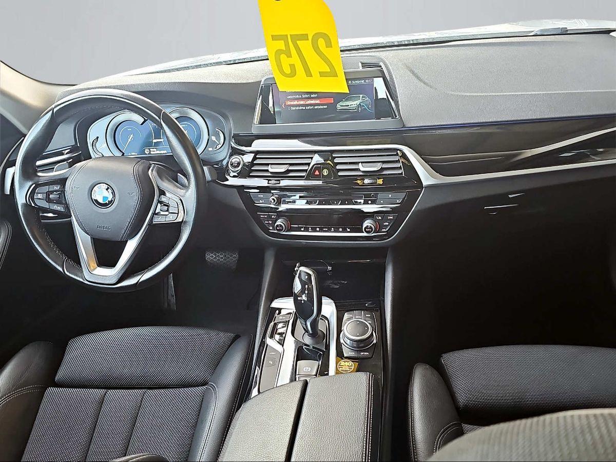 BMW 530 e Sport Line | LED | Navi | Kamera | SHZ