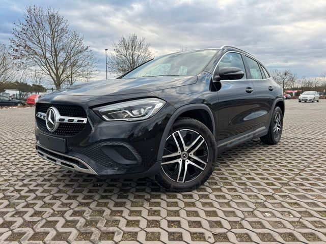 Mercedes-Benz GLA 200 d Kamera/Xenon/Navi