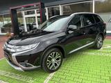 Mitsubishi Outlander TOP 2.2DI-D 4WD//GEWERBE&EXPORT - Mitsubishi Outlander mit Diesel-Antrieb: Allradantrieb, Geländewagen, Automatik, 2.2