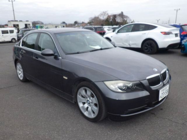 BMW 330i