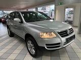 Volkswagen Touareg 3.2 V6*Sitzheiz*Elektr.Sitze*Tempo*127km - gebrauchte VW Touareg aus dem Jahr 2003