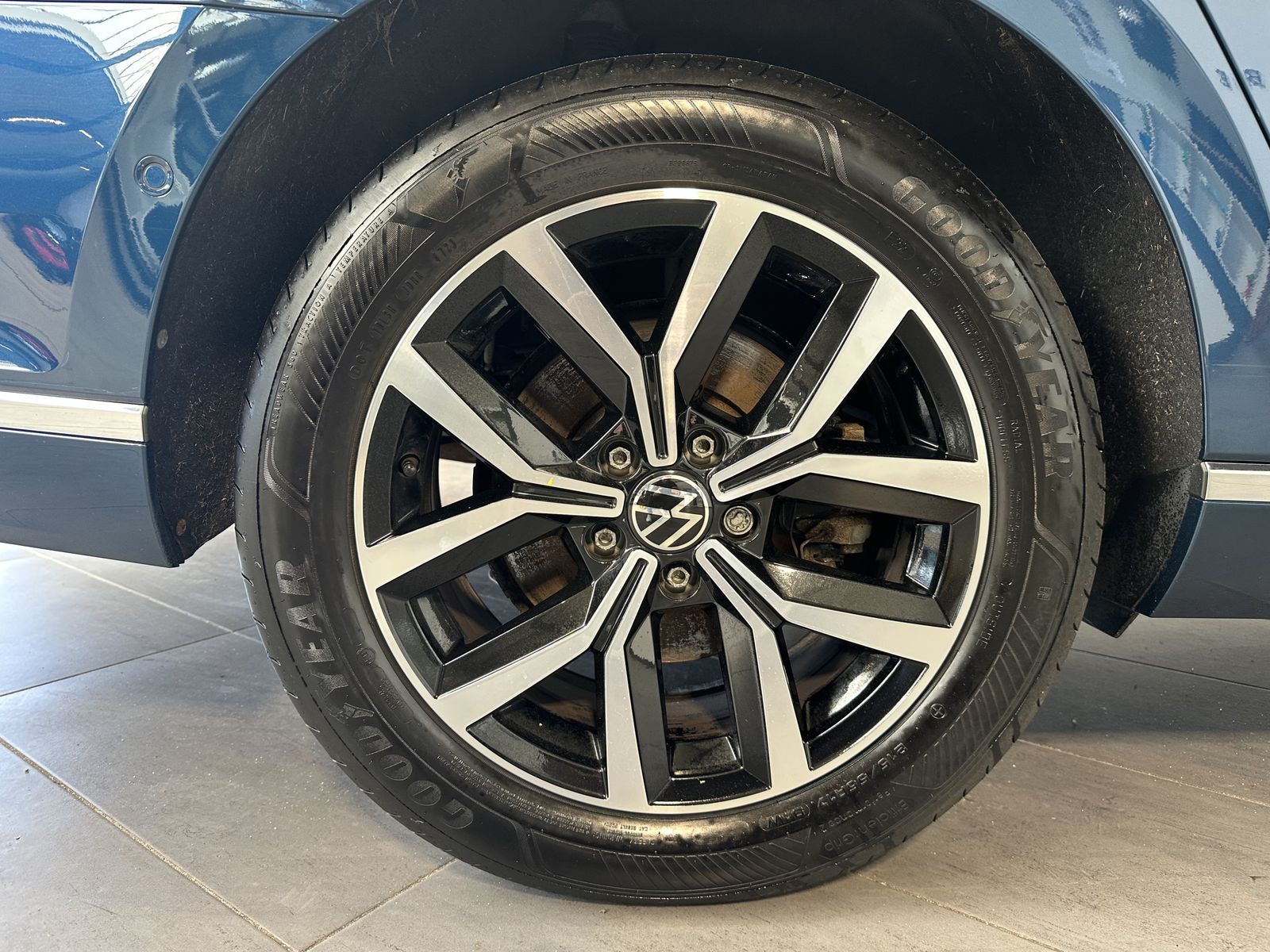 Fahrzeugabbildung Volkswagen Passat Variant GTE NAV+LED+KAM+AHK+VCOCKPIT+17ZO