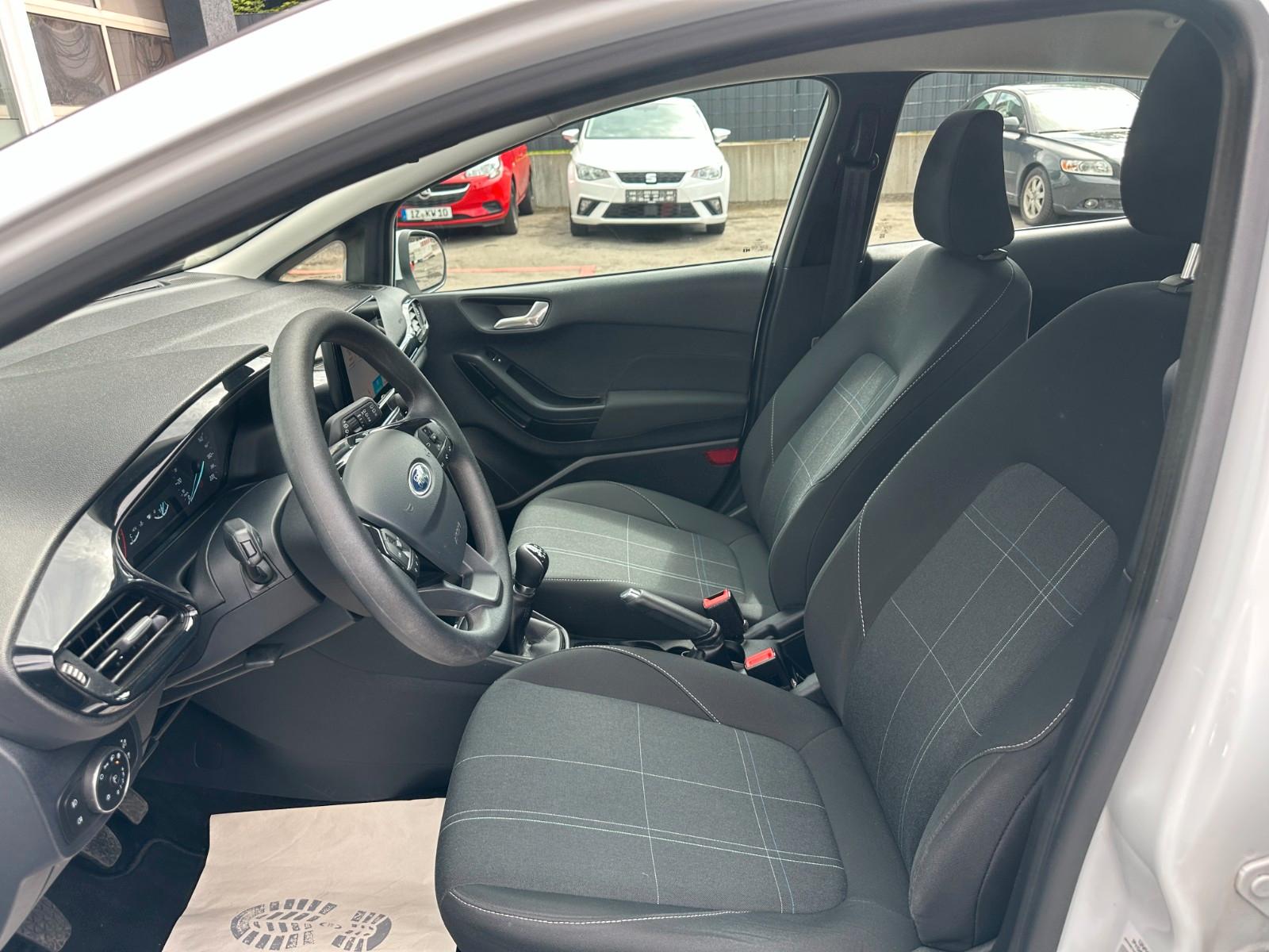 Ford Fiesta C&C*GARANTIE*BT*SPURH*LIM*APPS*