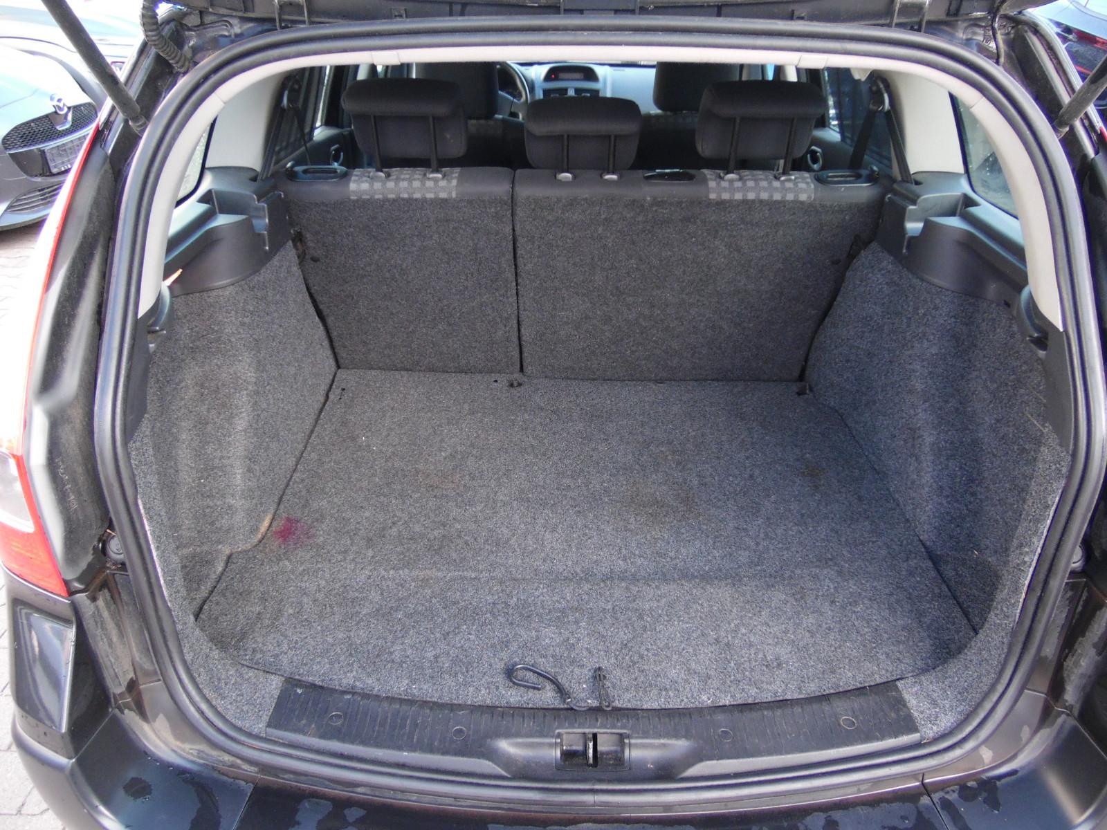 Renault Megane 2009 — photo 13