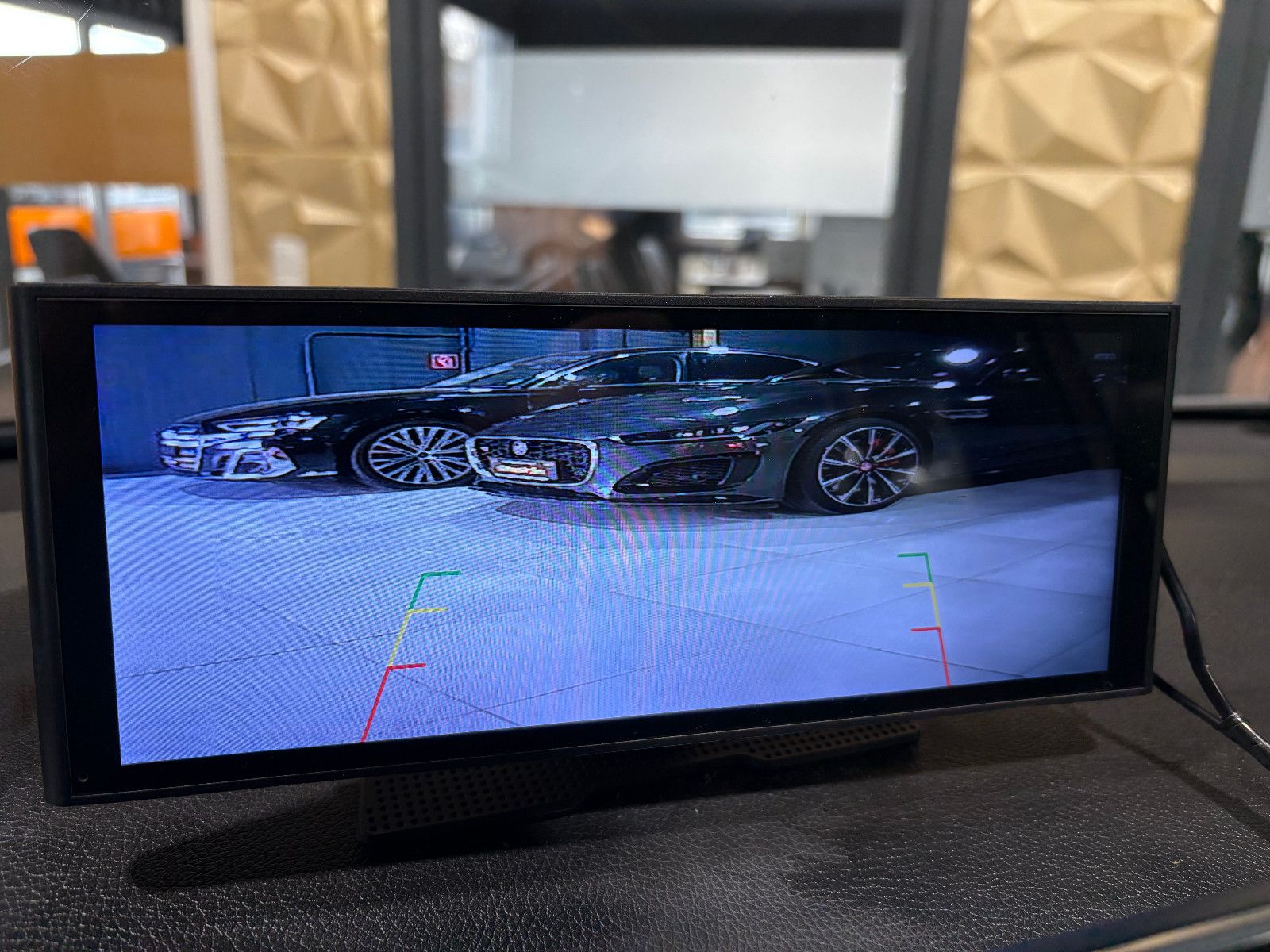 Fahrzeugabbildung Mercedes-Benz B 200/PANO/MEMORY/KLIMA/CAR-PLAY/2.HAND/KAMERA