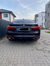 BMW 740i G11 | Massagesitze | Head-Up  Softclose - BMW 740: 740i