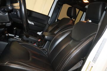 Jeep Wrangler - 4