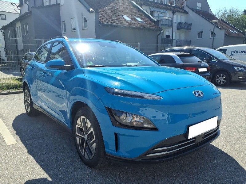 Hyundai Kona Select*SHZ*ACC*R.Cam*Tempo*CarPlay*LED*2WD