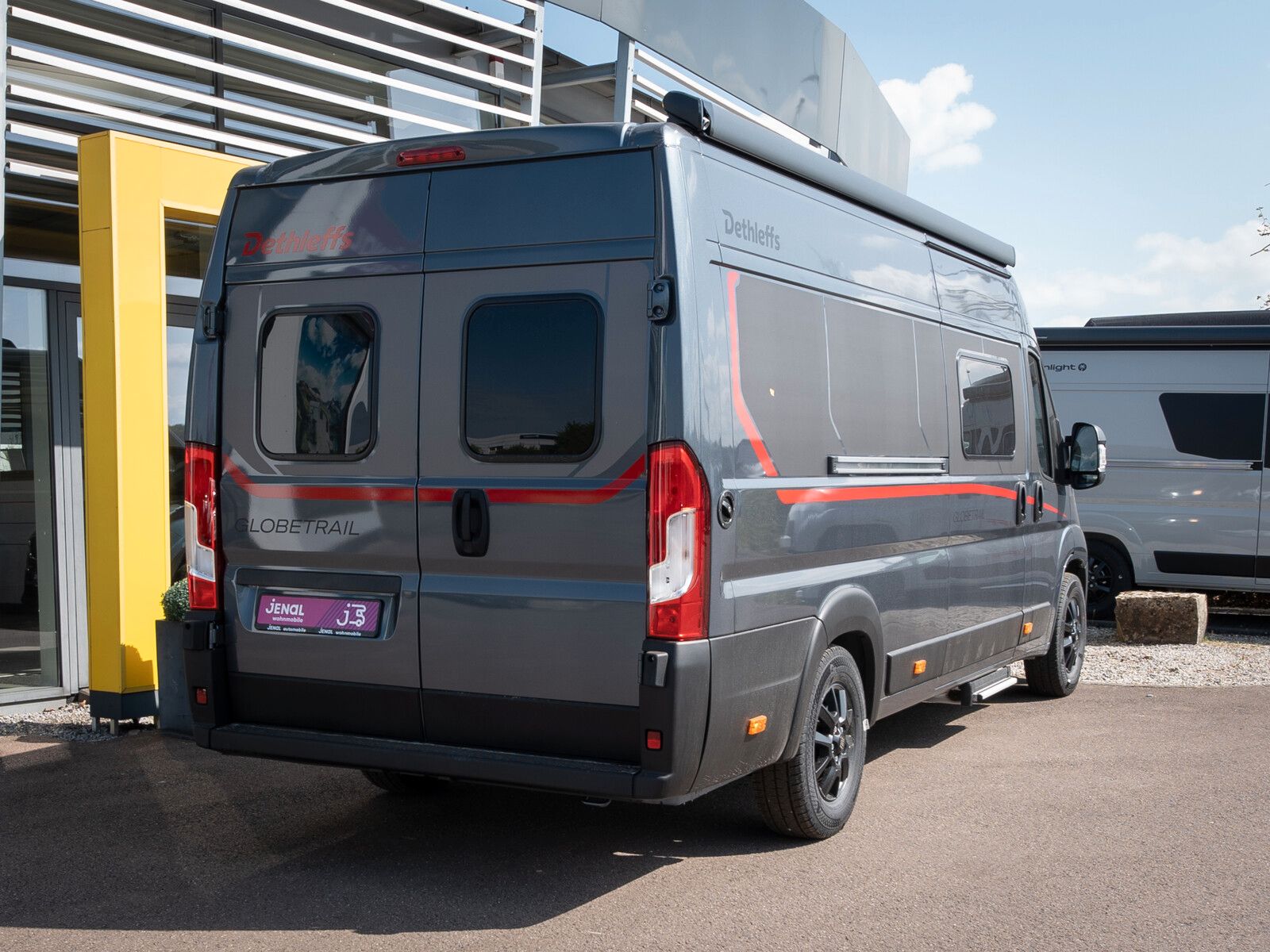 Fahrzeugabbildung Dethleffs Globetrail 640 ES Fiat Heckauszug/Rahmenfenster