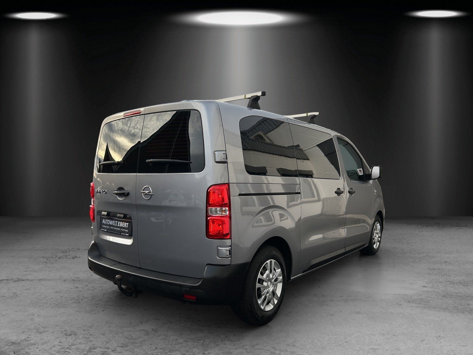Fahrzeugabbildung Opel Vivaro 1.5 D S (L1) PDC/GRA/AHK/6-Sitzer/