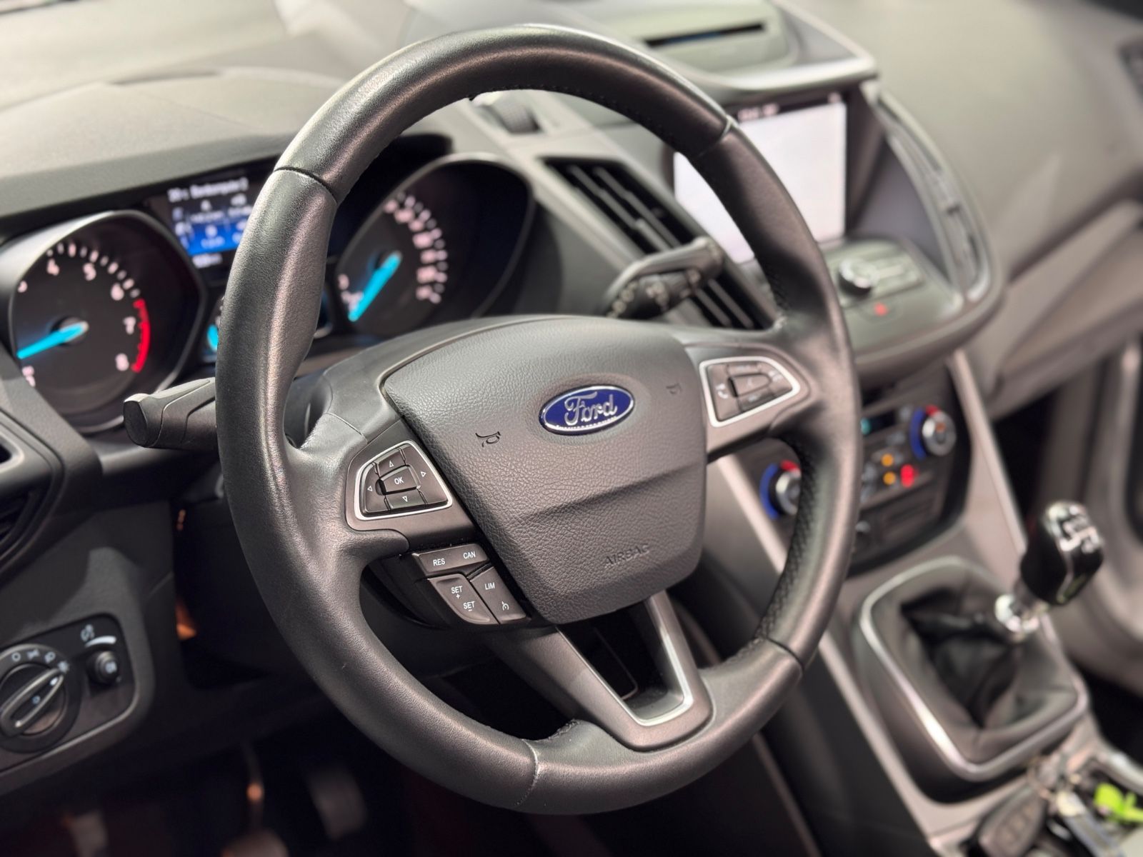 Fahrzeugabbildung Ford Kuga Cool & Connect|NAVI|1.HAND|