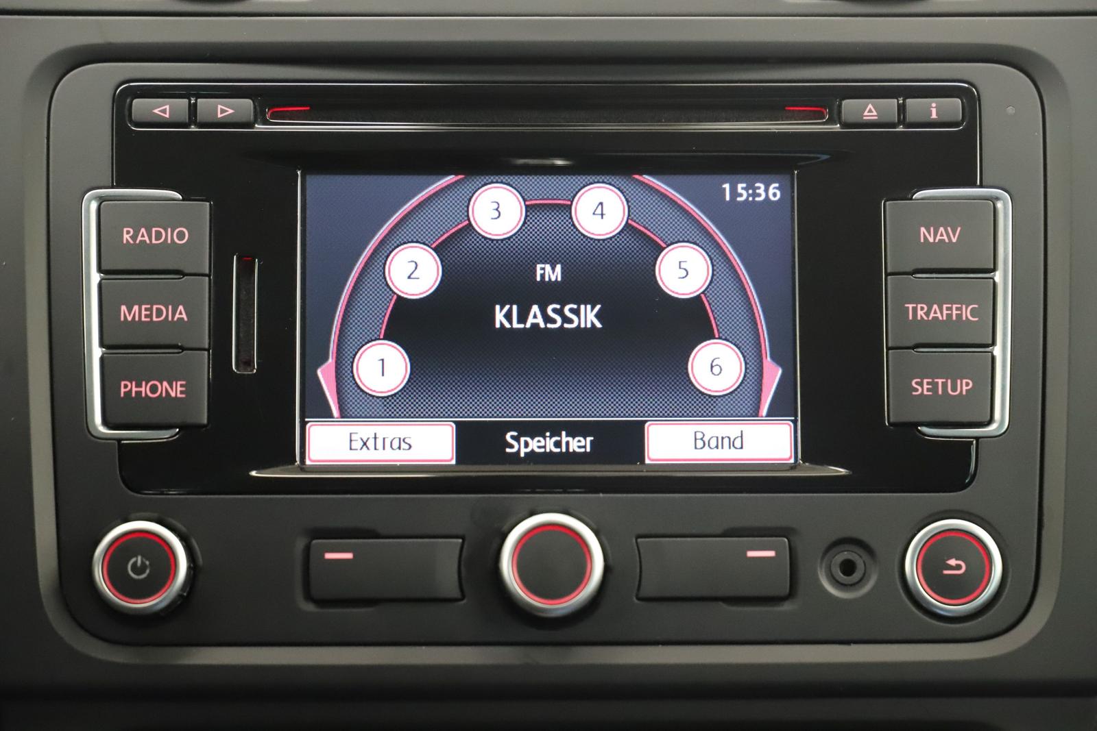 Volkswagen Golf 6 1.2TSI 86PS DSG Style Navi PDC SHZ 1Hand