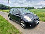 Toyota Yaris 1,8 l  TÜV 07/2027 - Toyota Yaris mit Benzin-Antrieb: Limousine, 1.8