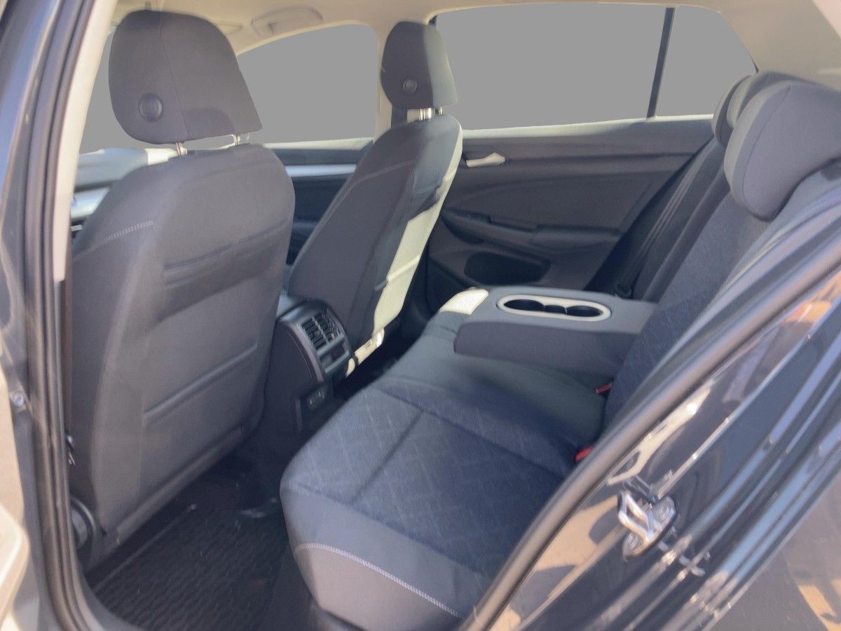 Volkswagen Golf - Bild 8