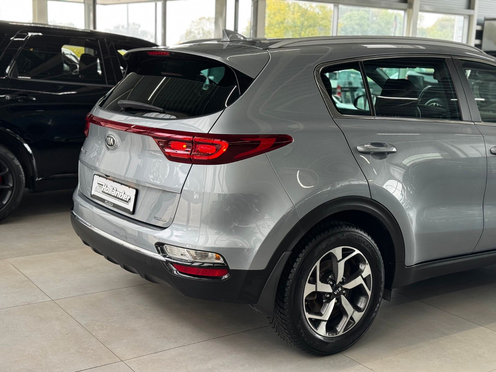 Fahrzeugabbildung Kia Sportage 1.6T Spirit DAB Navi Sitzheizung TOP