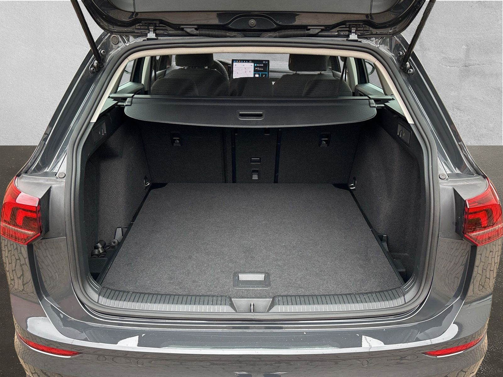Fahrzeugabbildung Volkswagen Golf Variant 2.0 TDI Life AHK Standheizung HuD