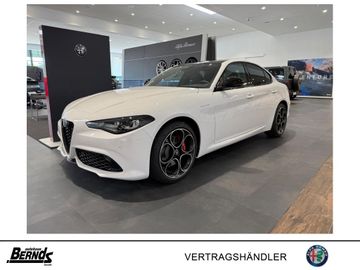 Alfa Romeo Giulia 2.0T AT8-Q4 Veloce GLASSCHIEBEDACH TECHNO
