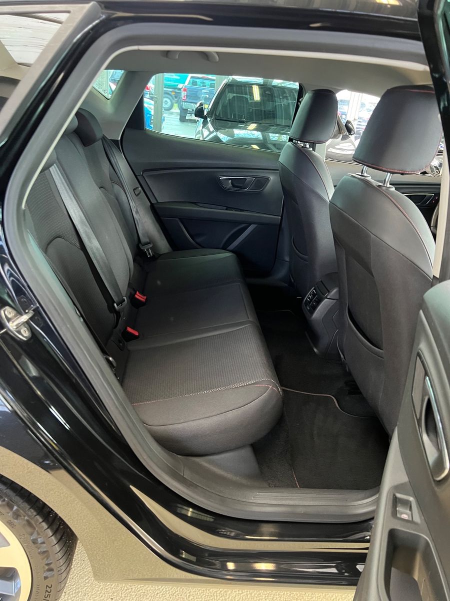 Fahrzeugabbildung SEAT Leon FR 2.0 TDI DSG *LED*NAVI* 1.HAND*