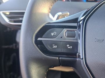 Peugeot 5008 Allure Pack 1.2 136 Kam.+KeyLess+LED+Navi