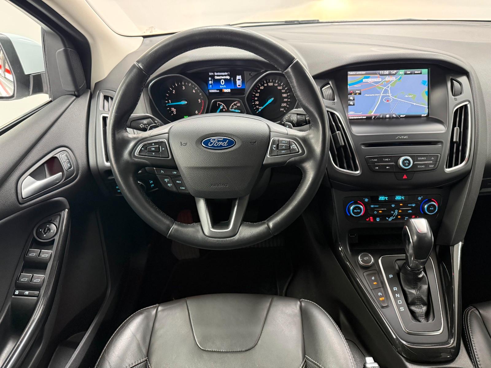 Ford Focus 2015 — photo 14