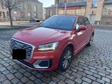 Audi Q2 40 TFSI S tronic quattro - - Audi Q2 40 TFSI Gebrauchtwagen