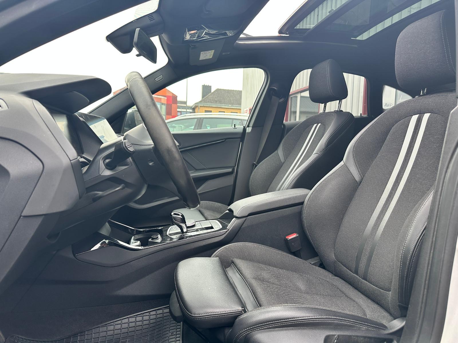 BMW 216 Gran Coupé PANO,NAVI,LED,Live Cockpit