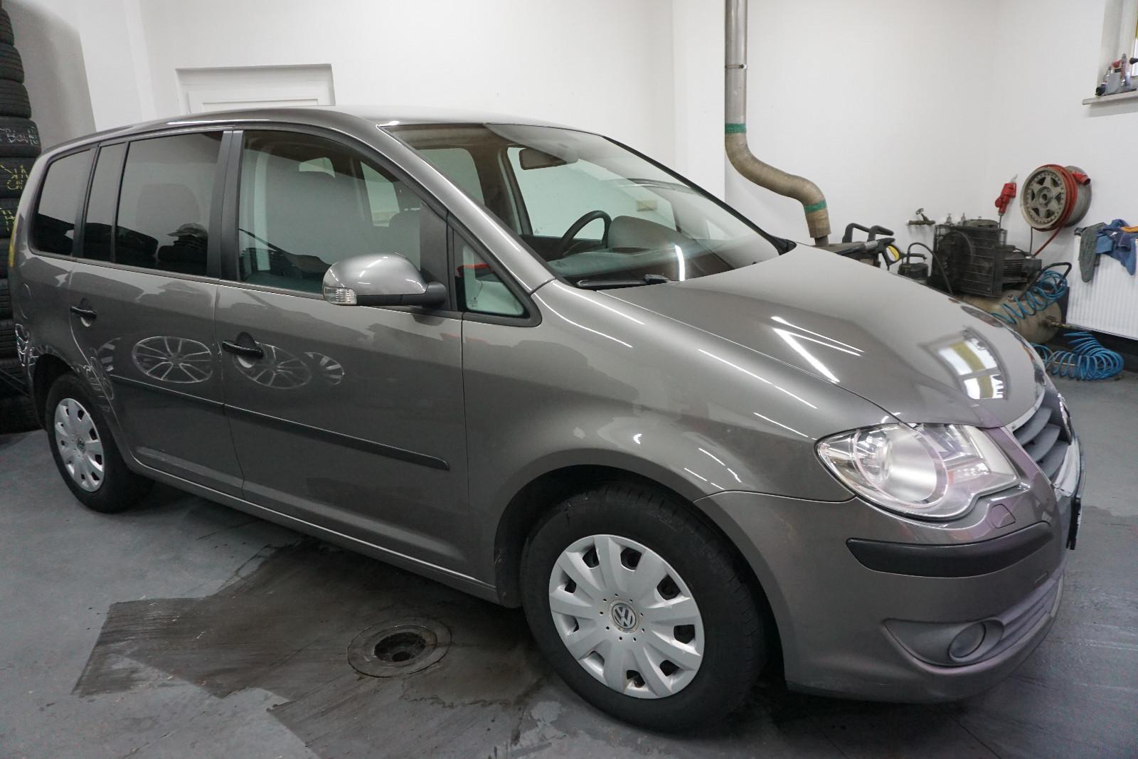 Volkswagen Touran Tüv 05/2028! Wapu/Steuerkette NEU !