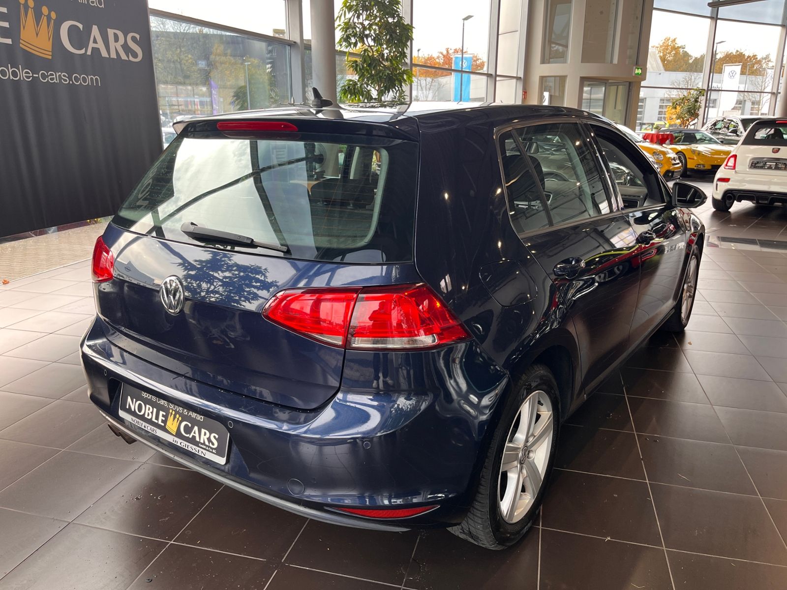 Fahrzeugabbildung Volkswagen Golf VII Lim. Comfortline BMT NAVI ALU